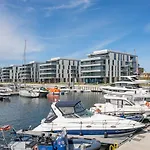 Wave Apartments - Yacht Park